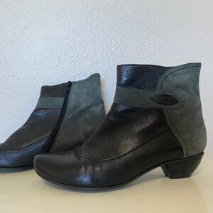 Fidji Leather Ankle Boots EURO 40